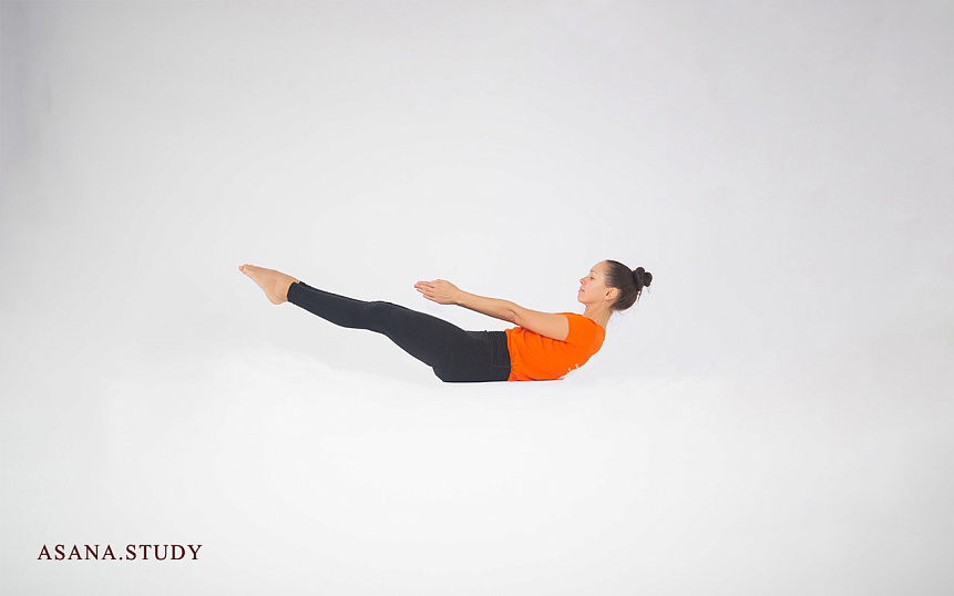 Ардха Навасана