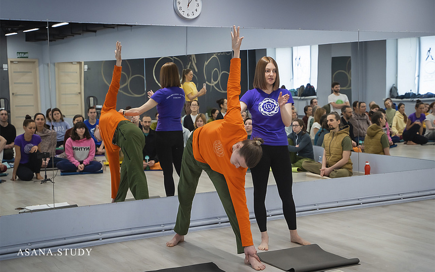 Отстройка уттхиты триконасаны