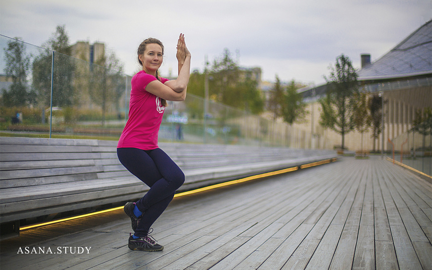 Гарудасана